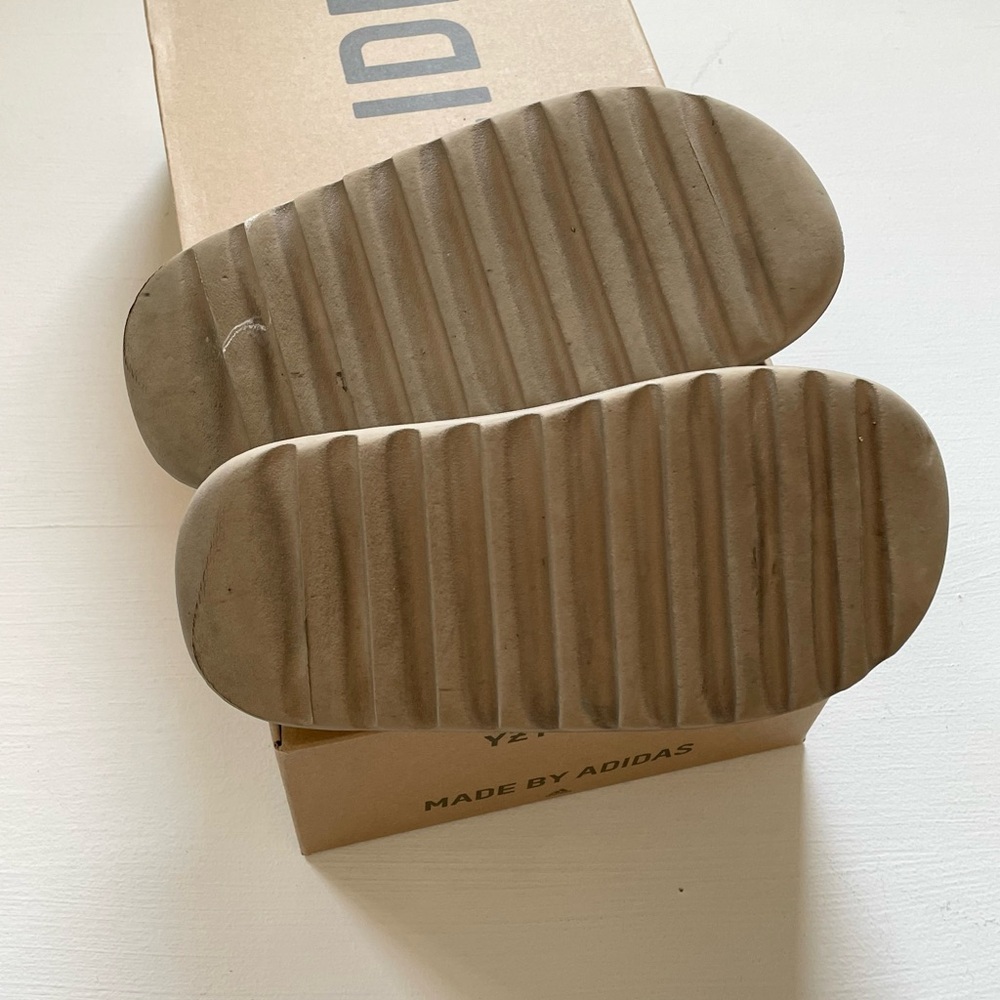 adidas YZY Yeezy Slides Pure sz 8 - Picture 9 of 10